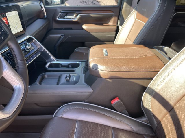 Used 2026 GMC Sierra 3500 Denali w/ Denali Reserve Package AWD/4WD image 23