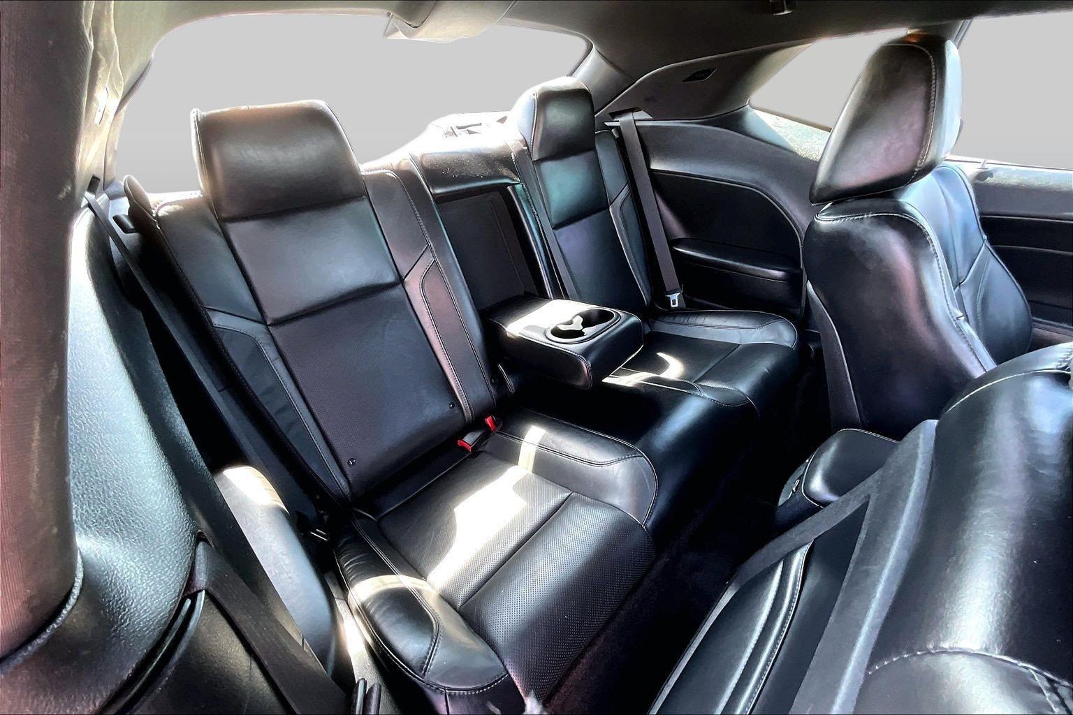 Used 2015 Dodge Challenger R/T Plus RWD image 25