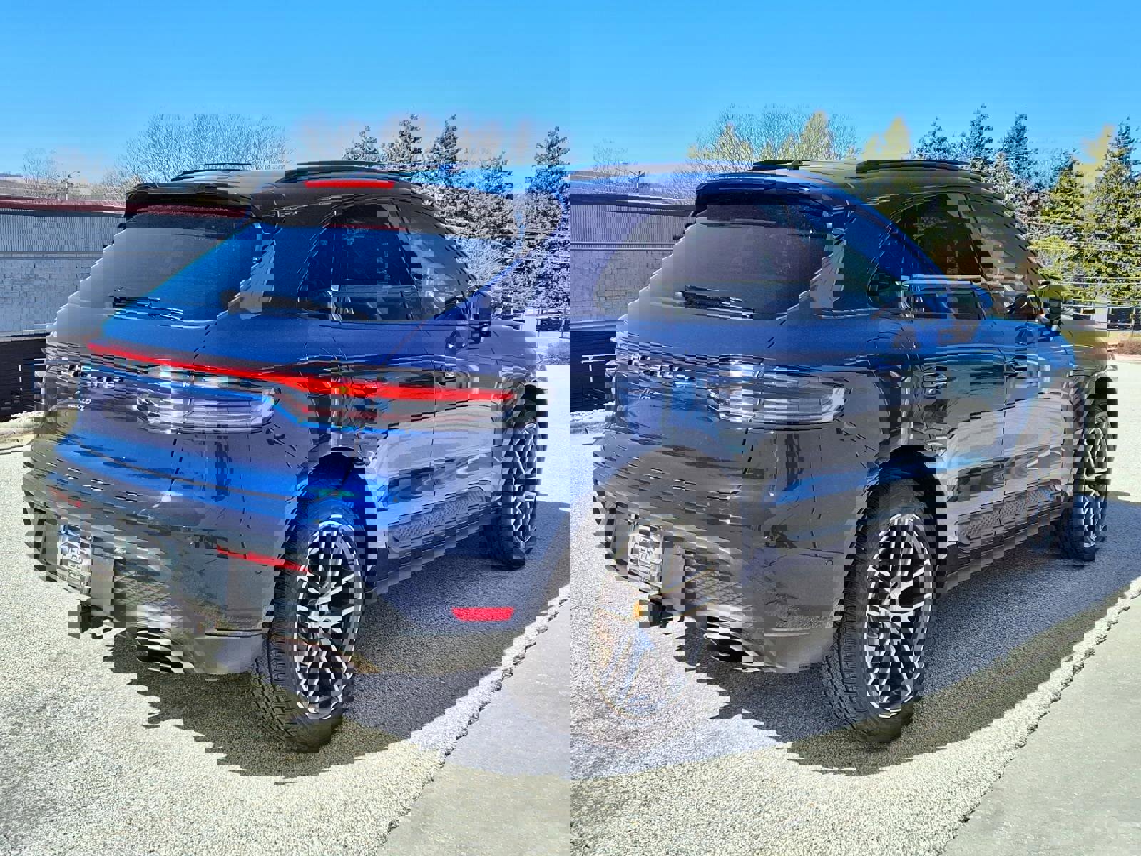 Used 2022 Porsche Macan image 5