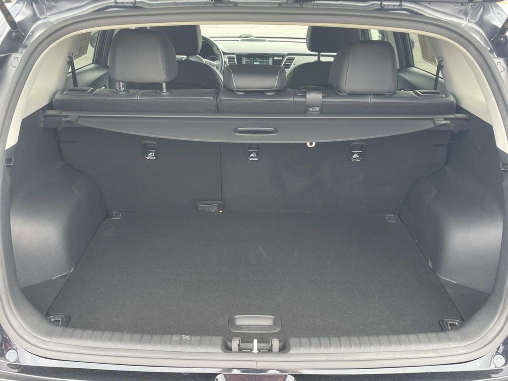 Used 2019 Kia Niro EX w/ Cold Weather Package 2.0 image 11