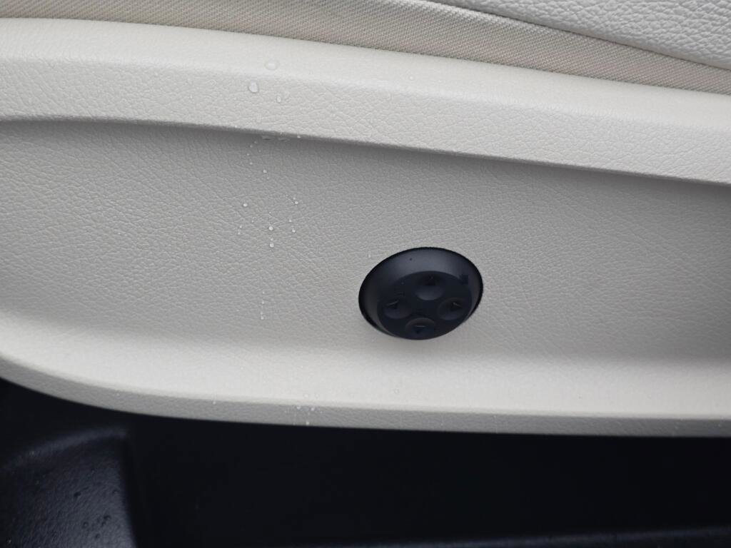 Certified 2025 Mercedes-Benz GLB 250 GLB 250 image 36