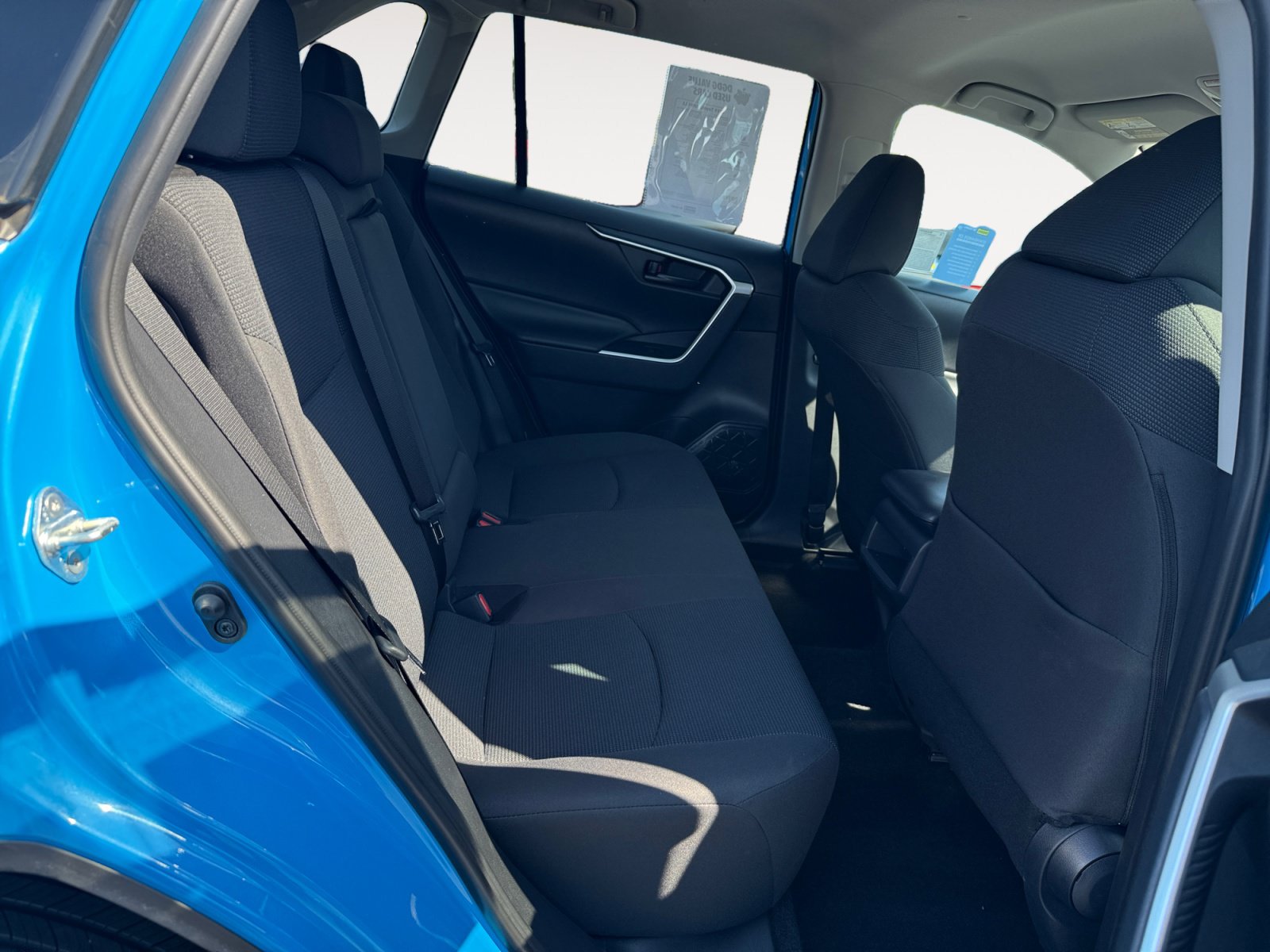Used 2019 Toyota RAV4 LE w/ All Weather Liner Package AWD/4WD image 18