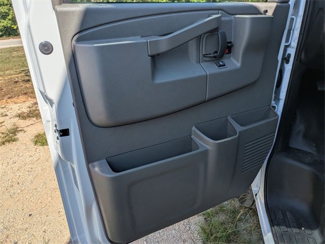 New 2025 Chevrolet Express 3500 w/ Power Convenience Package image 8