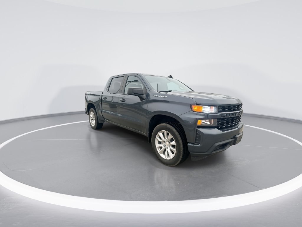 Used 2020 Chevrolet Silverado 1500 Custom w/ Custom Value Package AWD/4WD image 2