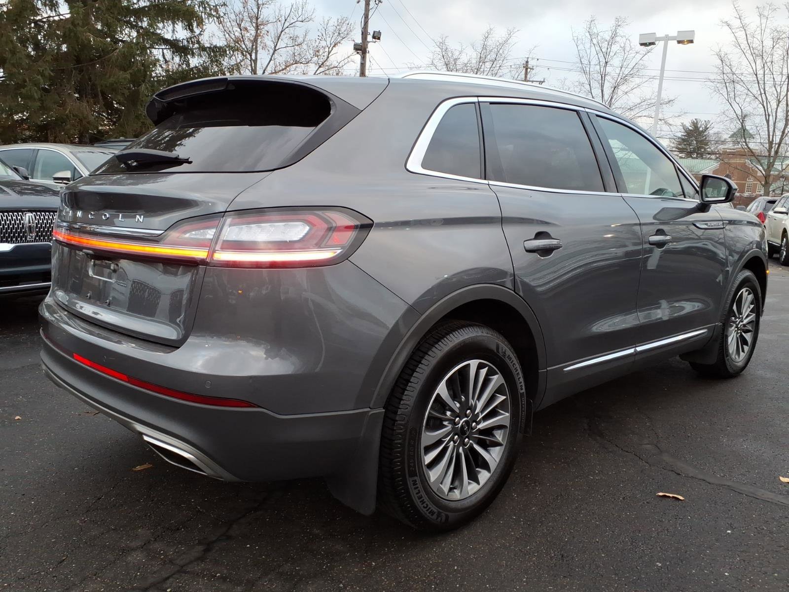 Certified 2022 Lincoln Nautilus Reserve w/ Luxury Package AWD/4WD image 7