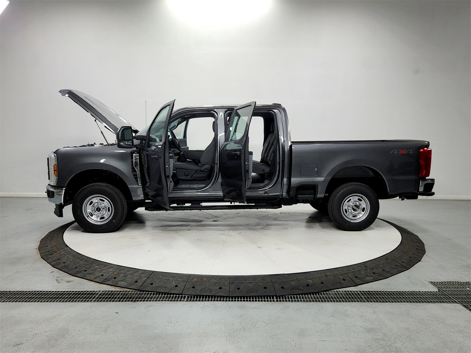 New 2025 Ford F250 XL w/ XL Chrome Package image 14