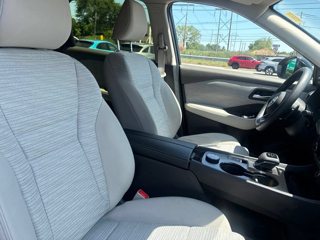 Used 2023 Nissan Rogue SV AWD/4WD image 21