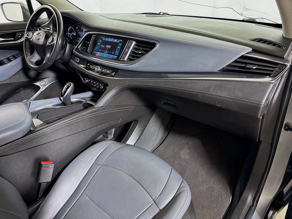 Used 2019 Buick Enclave Essence FWD image 27