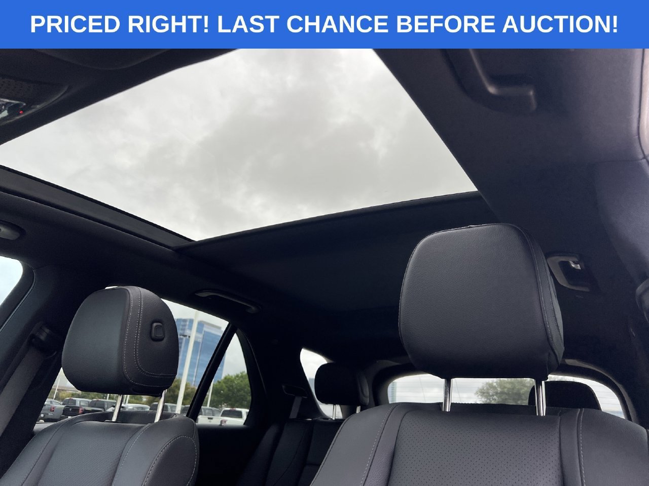 Used 2025 Mercedes-Benz GLE 450 4MATIC w/ AMG Line Exterior image 19