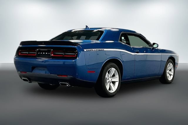 Used 2023 Dodge Challenger SXT RWD image 8