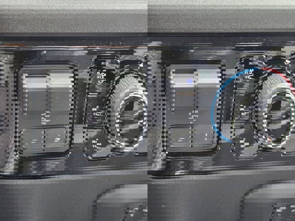 New 2026 Chevrolet Silverado 2500 LTZ w/ LTZ Convenience Package image 18