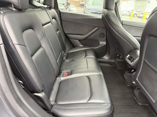 Used 2021 Tesla Model Y Long Range image 8