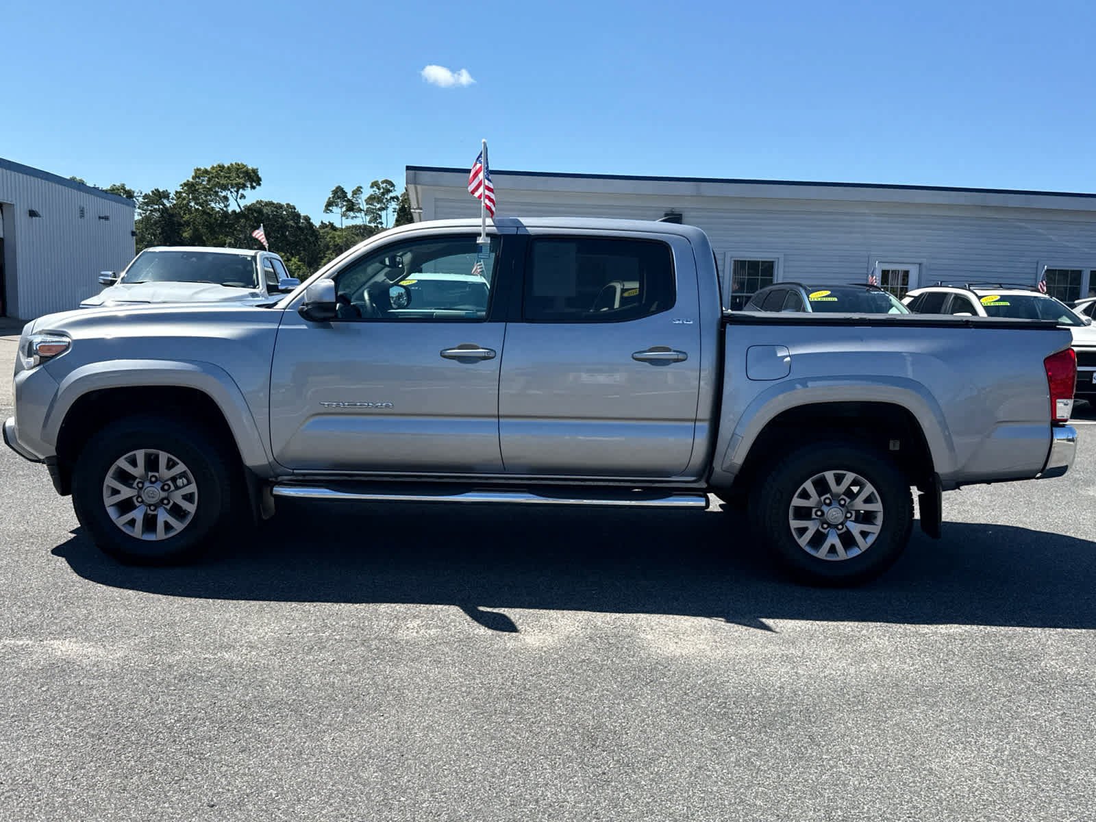 Used 2016 Toyota Tacoma SR5 w/ SR5 Appearance Package (SN) AWD/4WD image 4