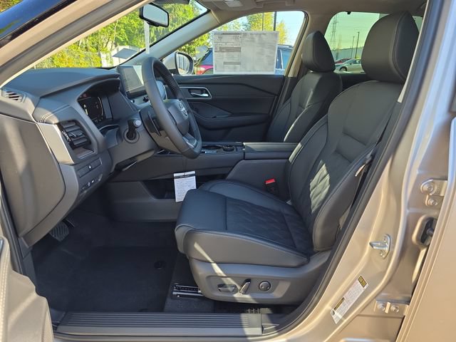 New 2026 Nissan Rogue Platinum AWD/4WD image 14
