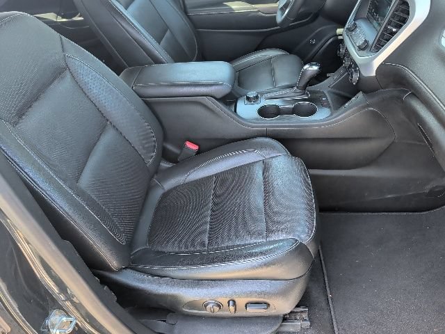Used 2019 GMC Acadia SLT AWD/4WD image 10