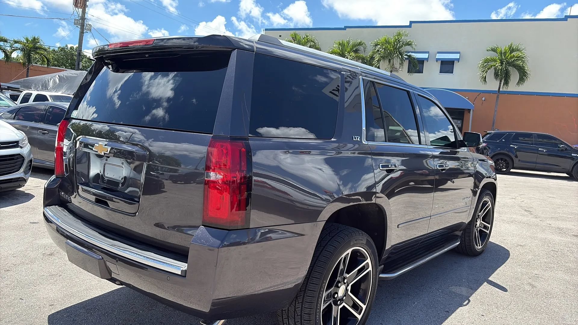 Used 2016 Chevrolet Tahoe LTZ AWD/4WD image 5
