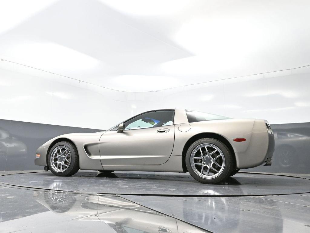 Used 2000 Chevrolet Corvette Coupe w/ Memory Pkg image 41