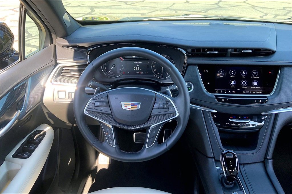 Used 2025 Cadillac XT5 Sportv image 7