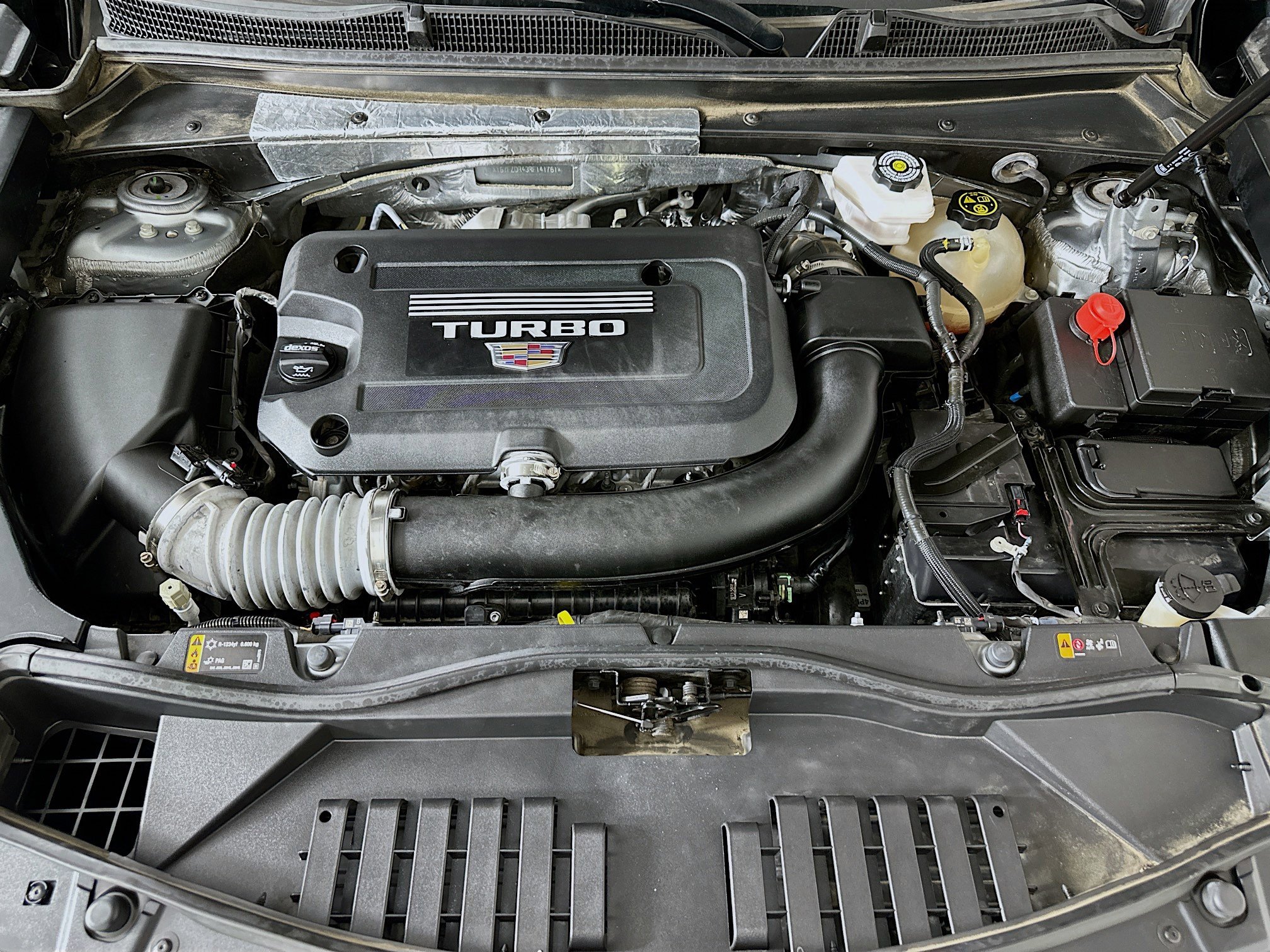 Used 2024 Cadillac XT4 Premium Luxury image 32