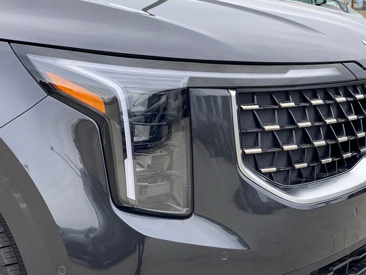 New 2026 Kia Carnival SX image 8