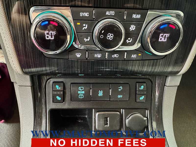 Used 2017 Chevrolet Traverse LT image 32