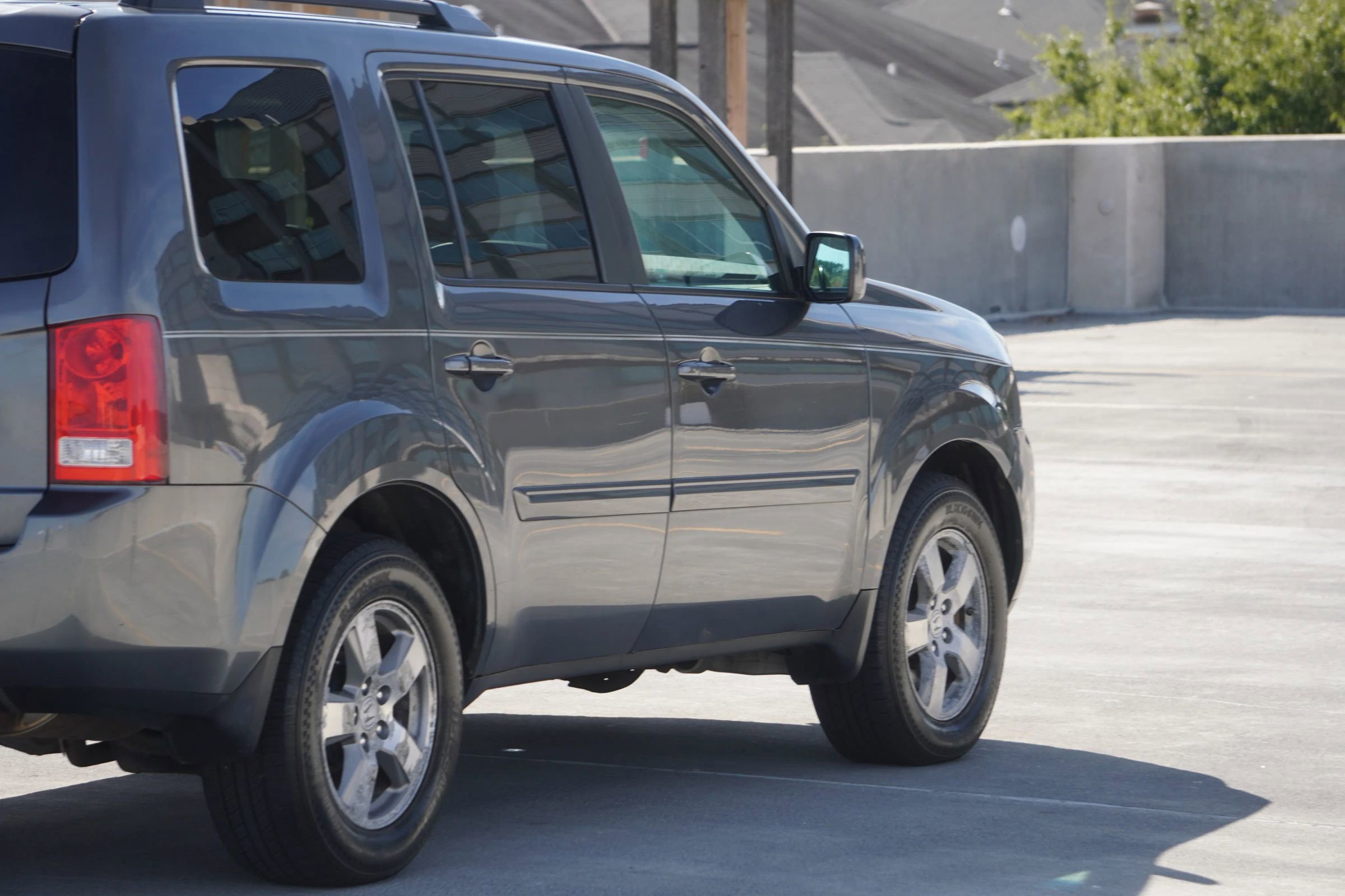 Used 2011 Honda Pilot EX-L image 24