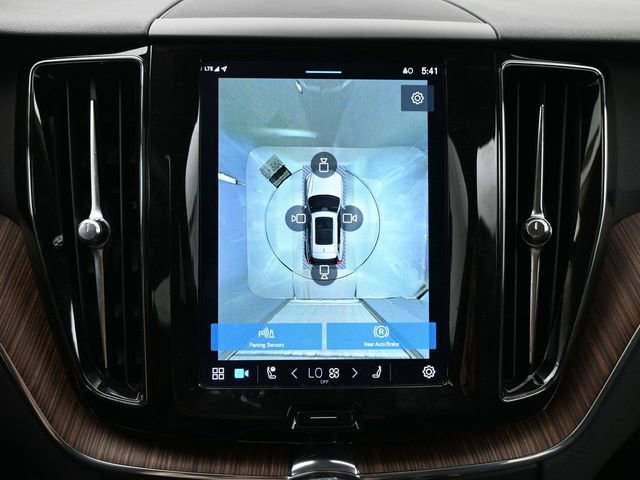 Used 2023 Volvo XC60 B5 Plus w/ Protection Package Premier image 21