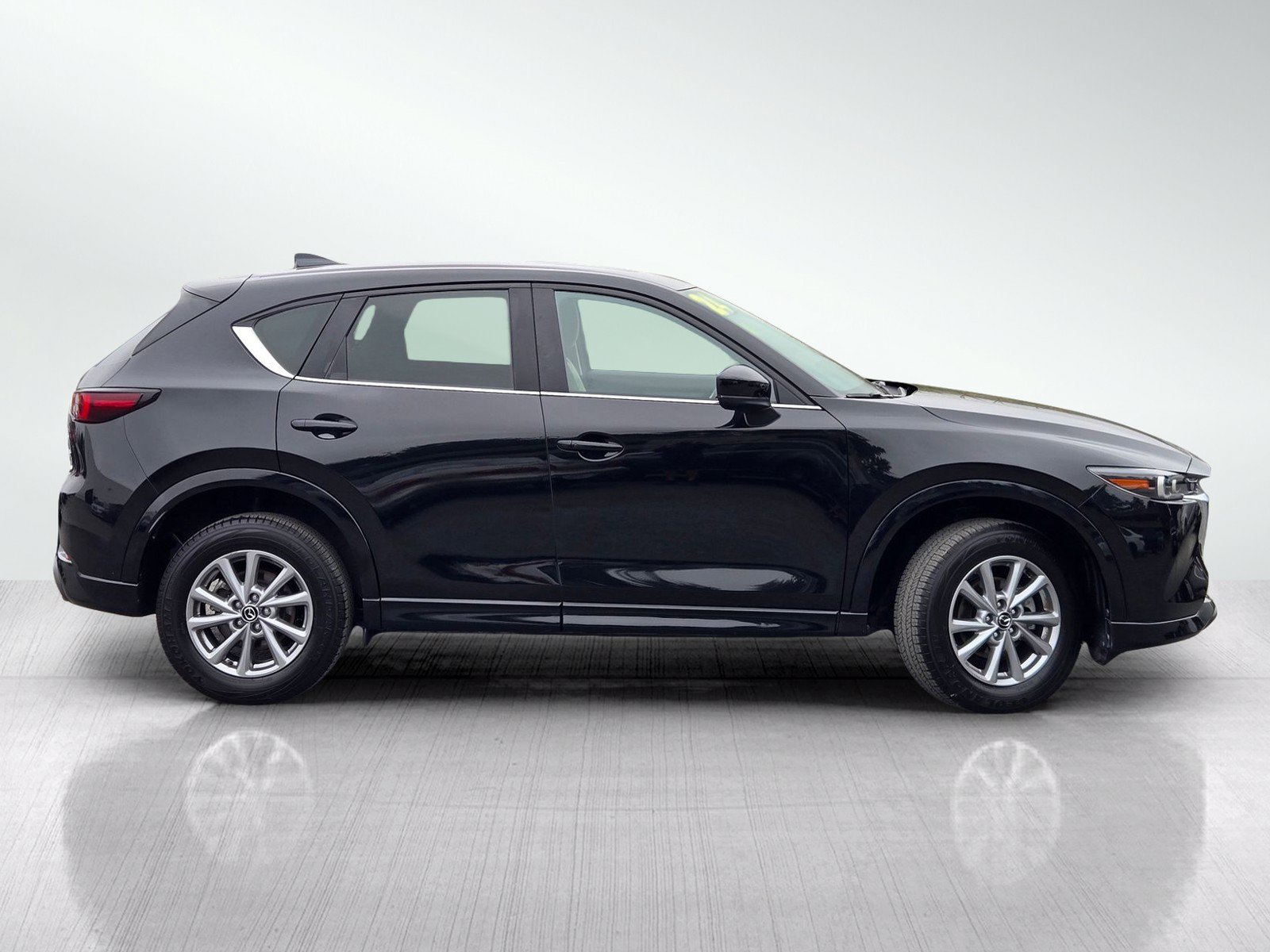 Used 2024 MAZDA CX-5 AWD 2.5 S w/ Preferred Package image 3