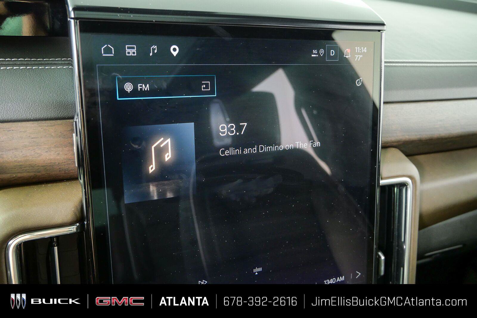 Used 2025 GMC Yukon XL Denali Ultimate w/ LPO, Floor Liner Package AWD/4WD image 14