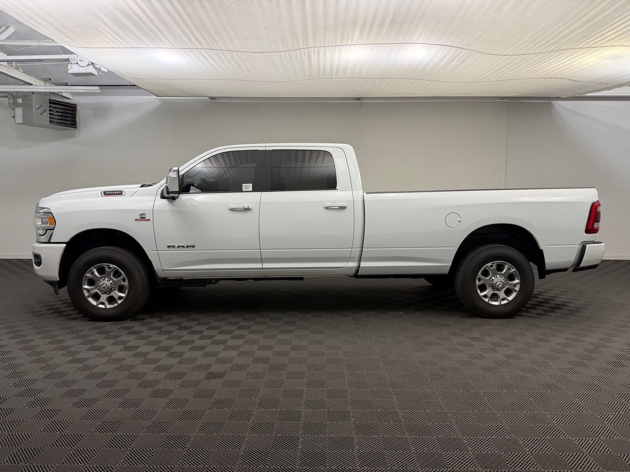 Used 2023 RAM 3500 Laramie AWD/4WD image 2