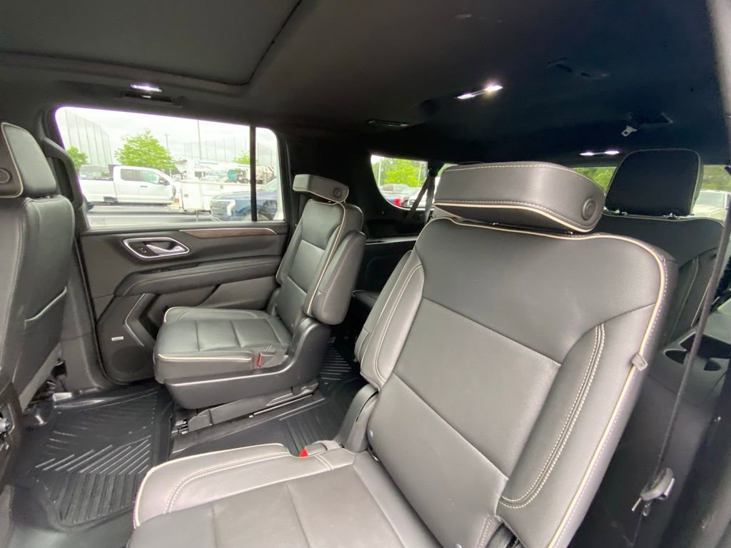 Used 2022 Chevrolet Suburban Premier AWD/4WD image 25