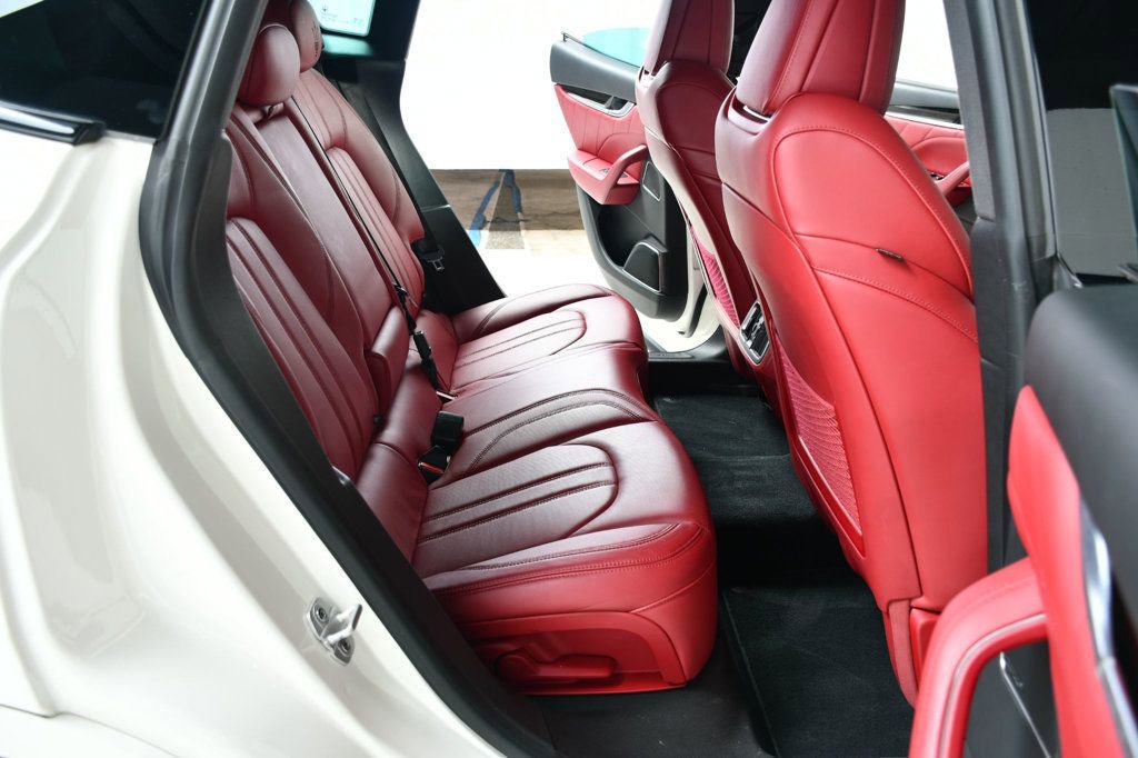 Used 2020 Maserati Levante GranSport image 38