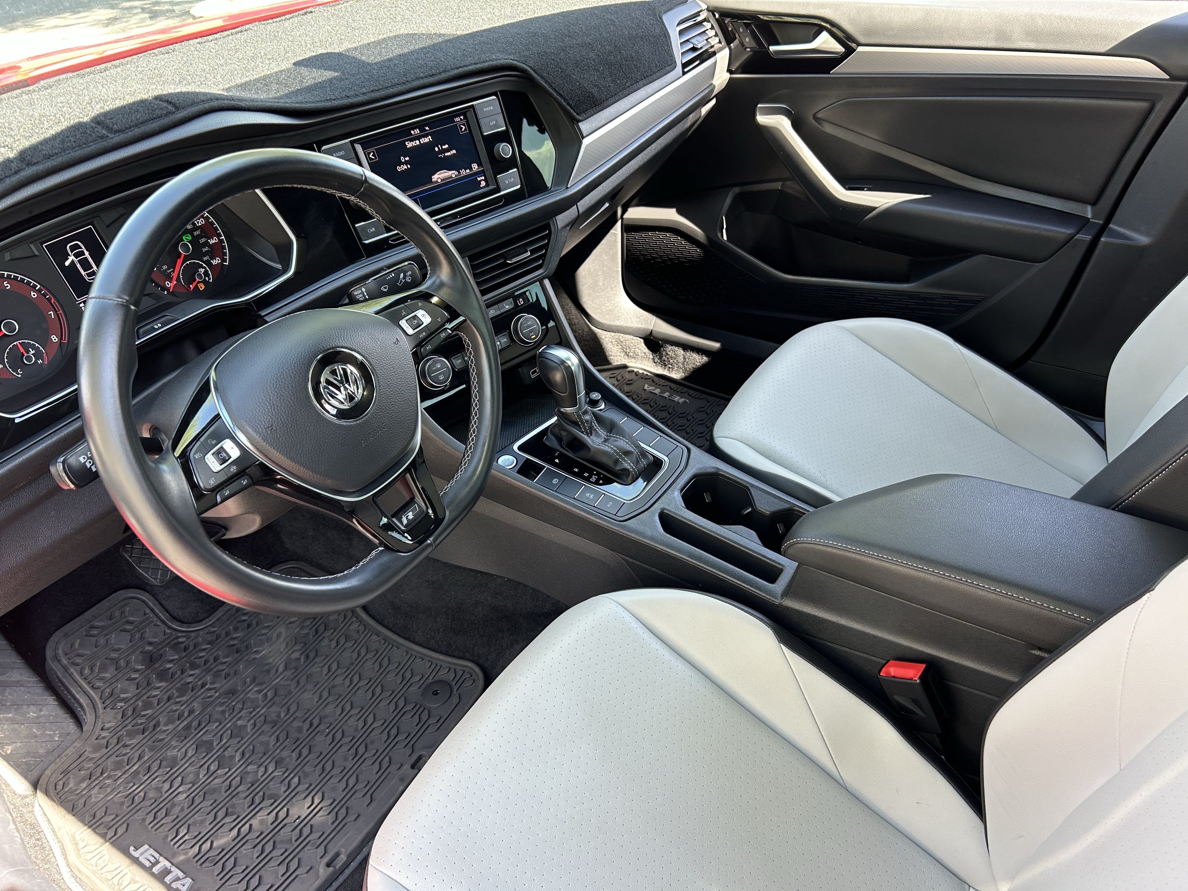 Used 2019 Volkswagen Jetta R-Line FWD image 16