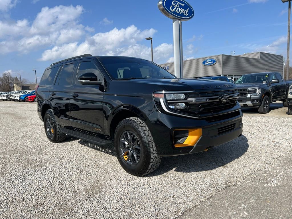 Used 2025 Ford Expedition Tremor image 1