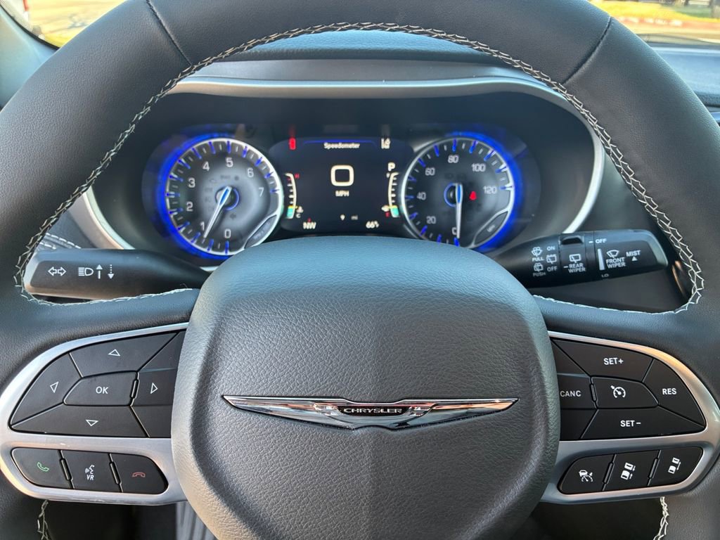 New 2026 Chrysler Pacifica Select FWD image 11