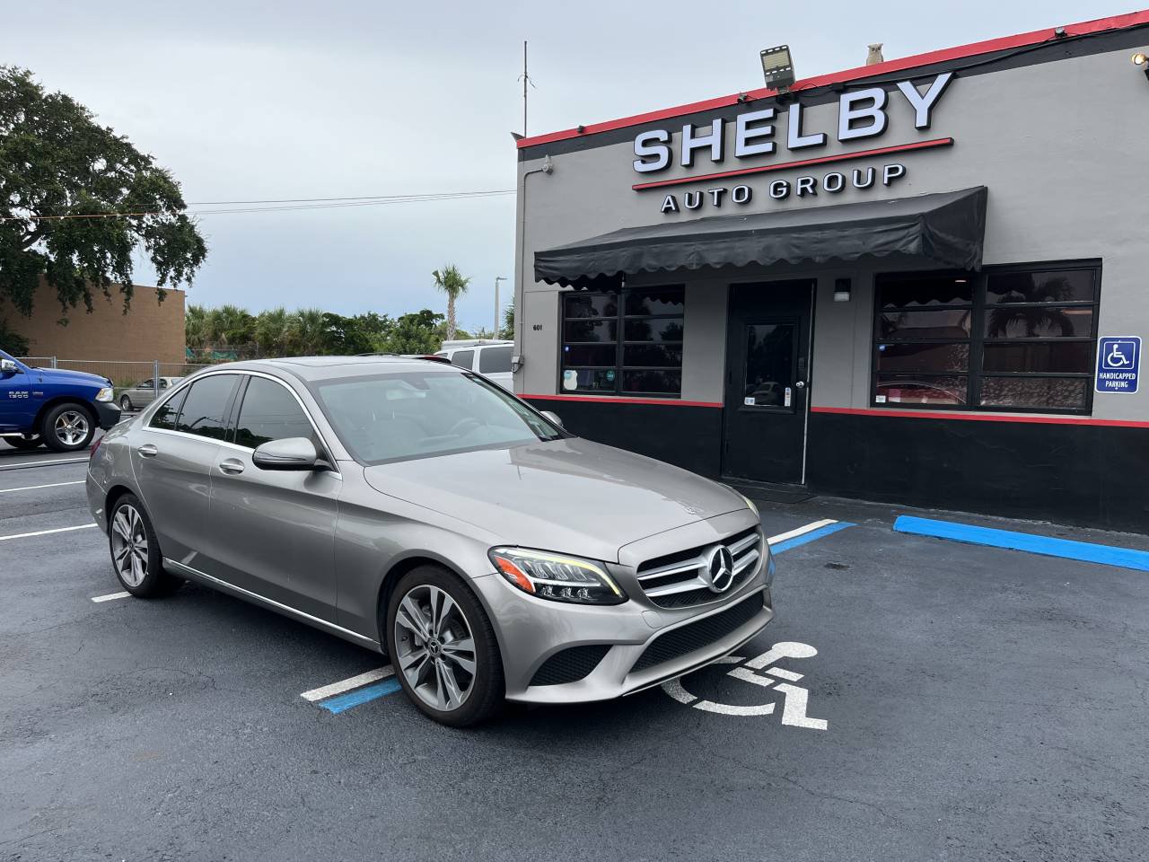 Used 2019 Mercedes-Benz C 300 Sedan image 3