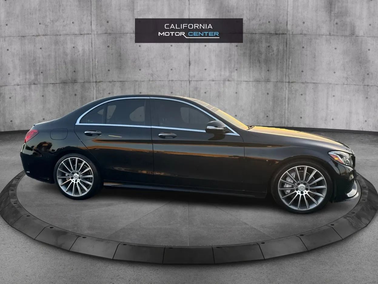 Used 2015 Mercedes-Benz C 400 4MATIC image 4