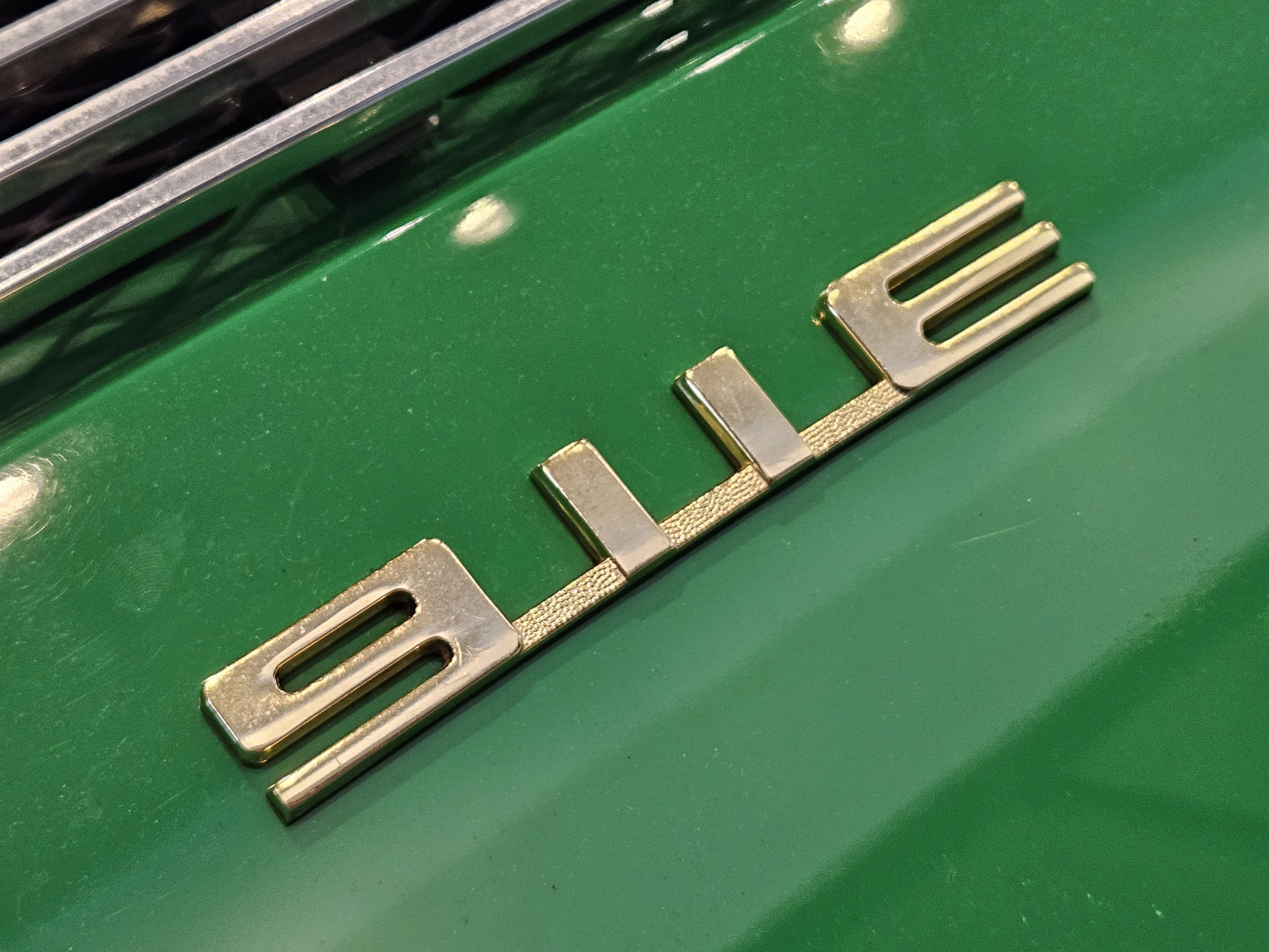 Used 2001 Porsche 911 Carrera E image 9