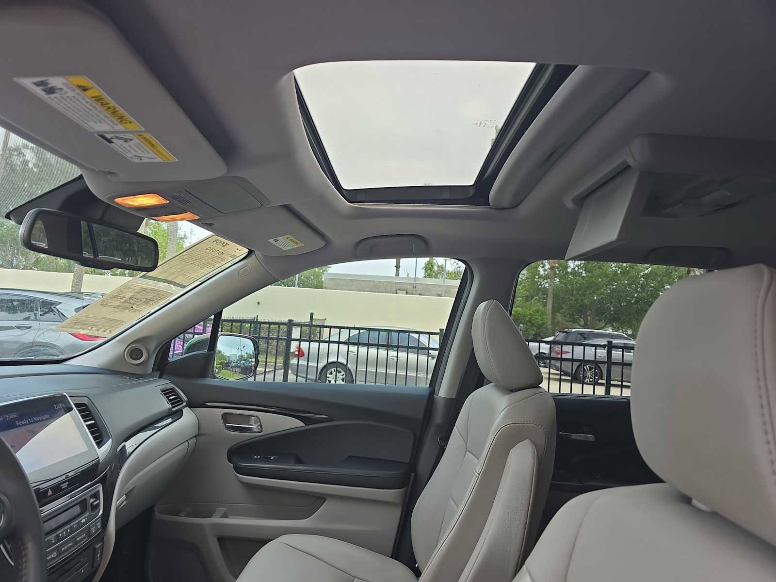 Used 2017 Honda Pilot Touring image 29