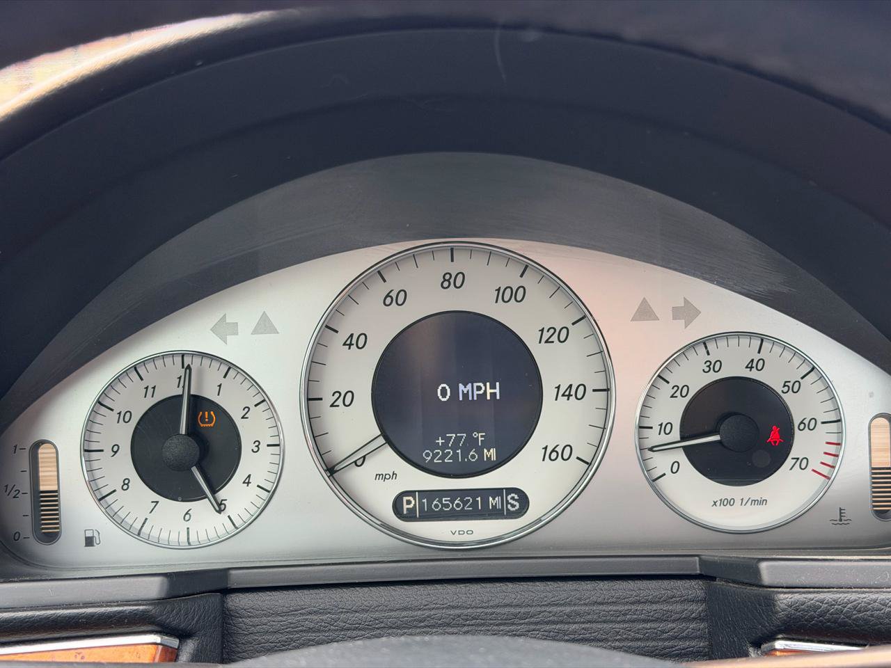 Used 2009 Mercedes-Benz E 350 4MATIC Sedan image 21