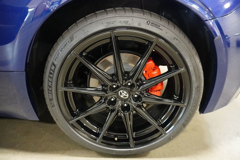 Used 2023 Toyota GR86 Premium RWD image 6