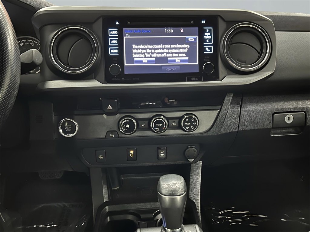 Used 2016 Toyota Tacoma TRD Sport image 17