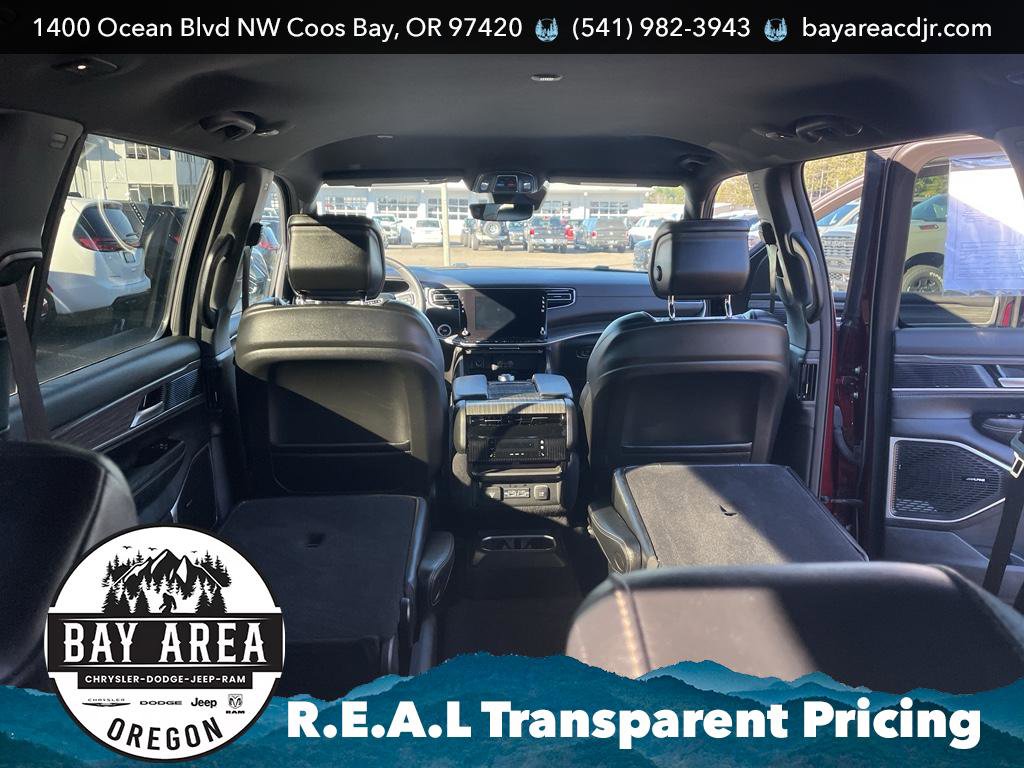 Used 2024 Jeep Wagoneer Series III image 17