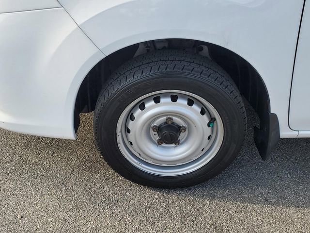 Used 2020 Nissan NV200 S image 9