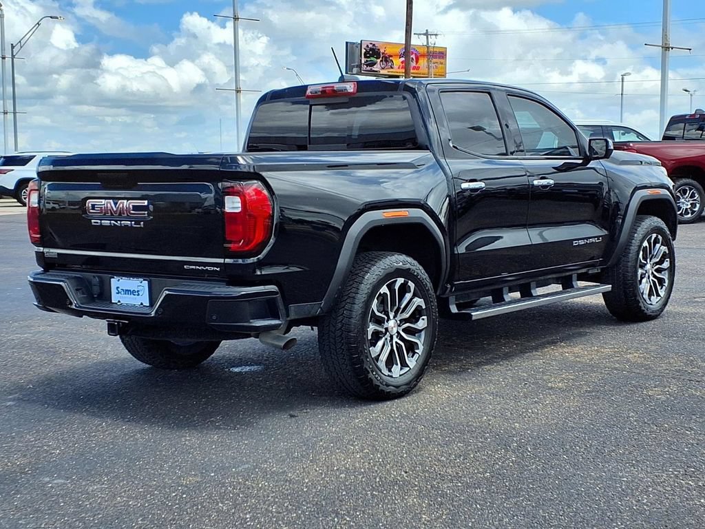 Used 2024 GMC Canyon Denali AWD/4WD image 8