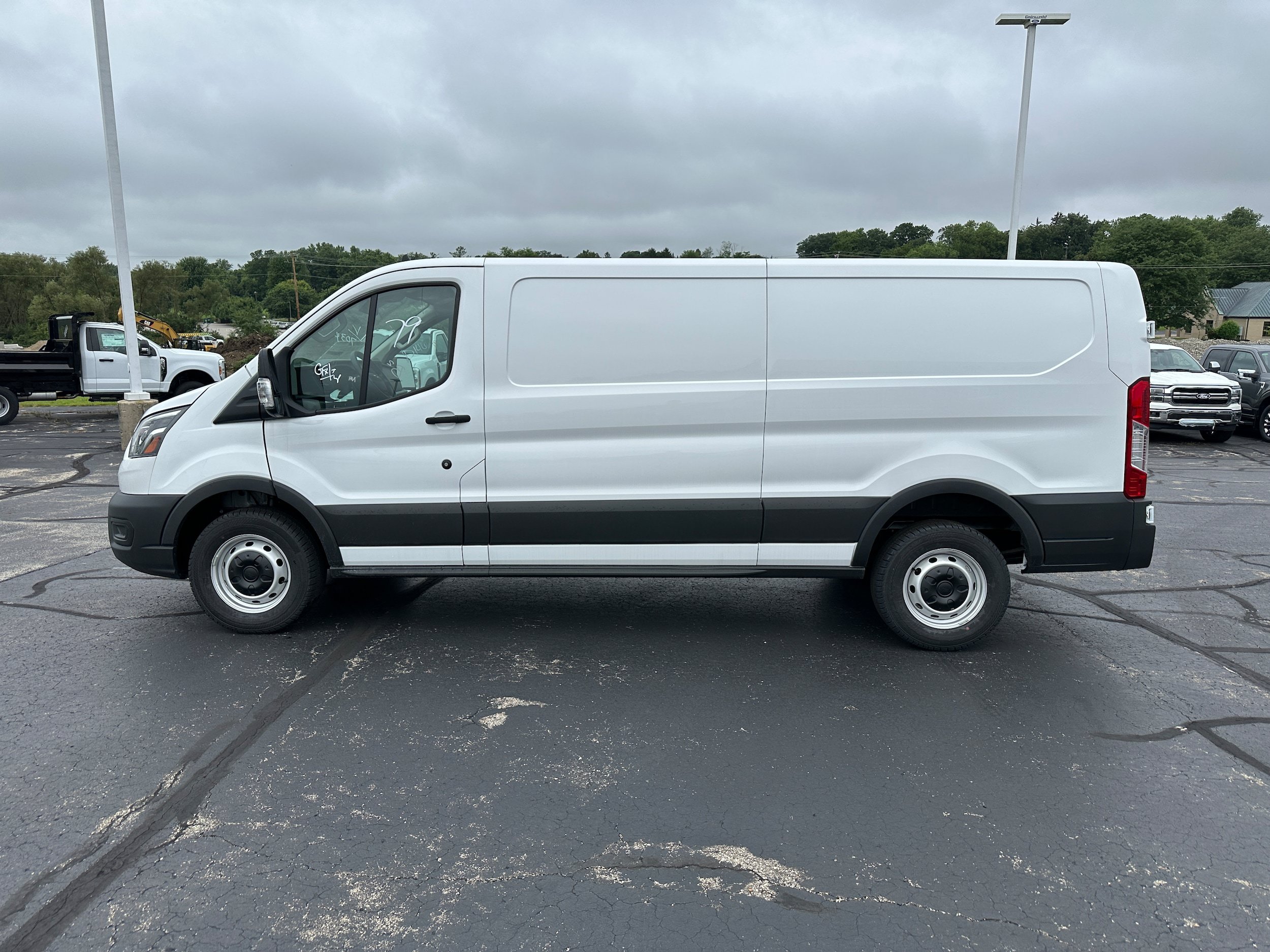 Used 2025 Ford Transit 150 Low Roof w/ Load Area Protection Package RWD image 4