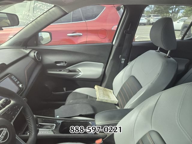 Used 2023 Nissan Kicks SR w/ SR Premium Package FWD image 2