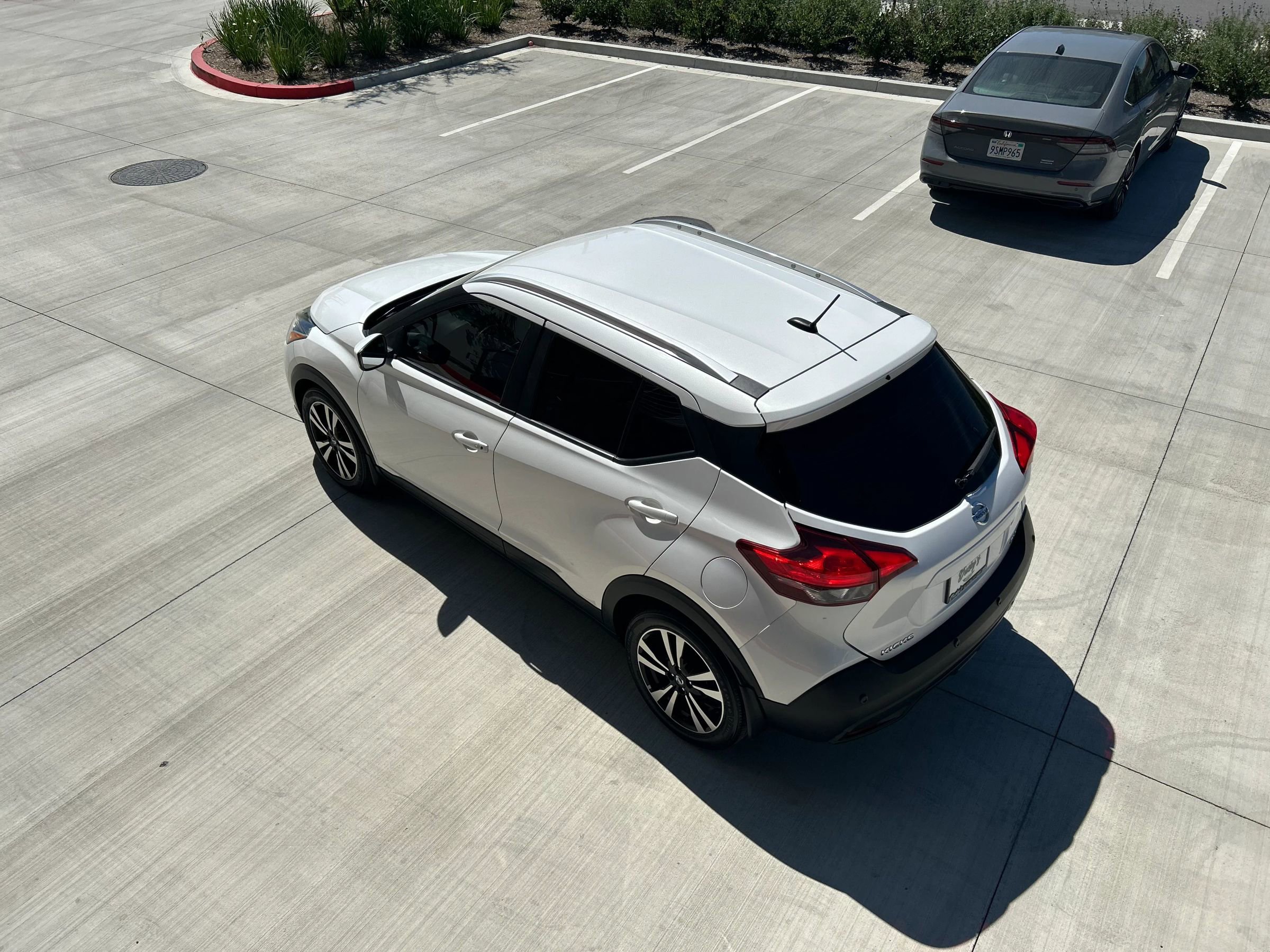 Used 2020 Nissan Kicks SV FWD image 9