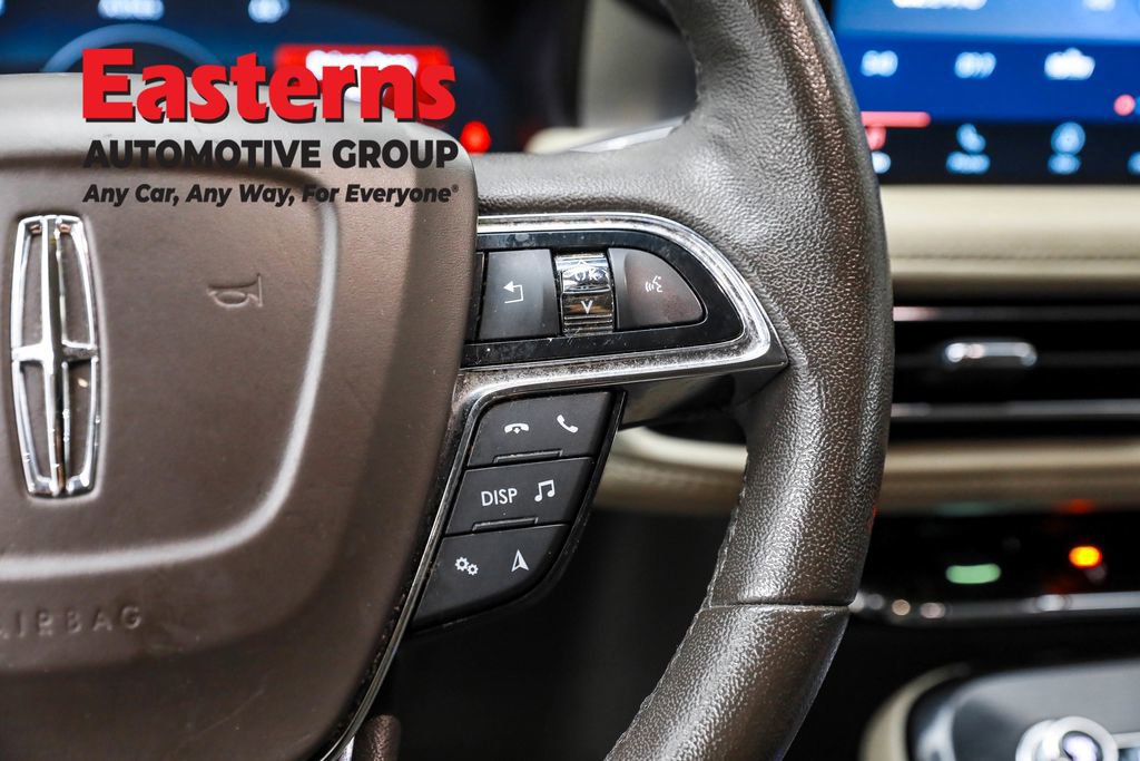 Used 2022 Lincoln Nautilus AWD w/ Premium Package image 16