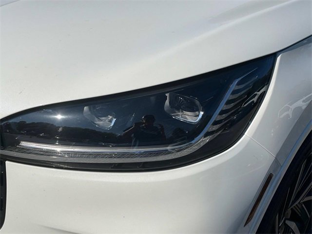 New 2025 Lincoln Aviator Black Label w/ Jet Appearance Package image 9